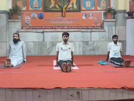 अंतरराष्ट्रीय योग दिवस : योग को लोक से जोड़ने का श्रेय गुरु गोरखनाथ को