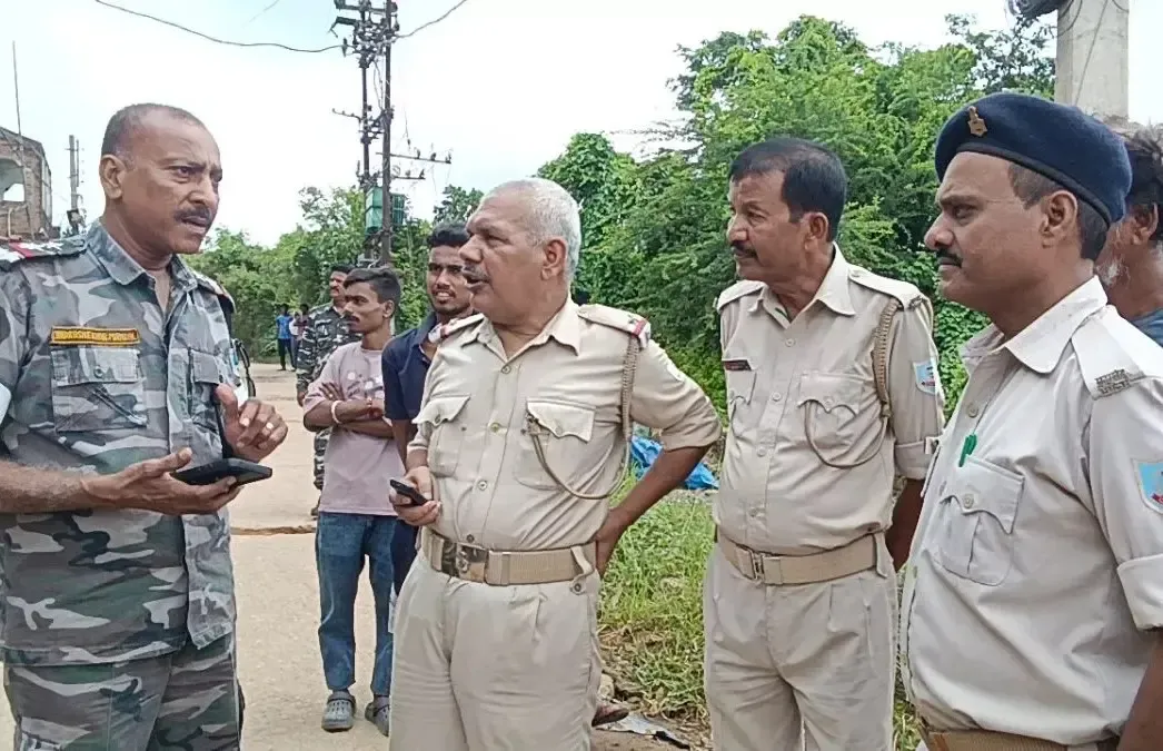 क्या जमशेदपुर में शख्स ने पत्नी की धारदार हथियार से हत्या के बाद खुद ट्रेन से कटकर जान दी?