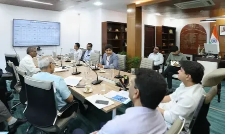 केंद्रीय मंत्री ज्योतिरादित्य सिंधिया ने टेलीकॉम पीएसयू की वित्तीय प्रगति की समीक्षा की 