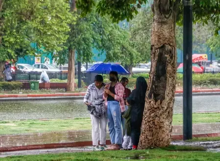 मौसम का बदला मिजाज, पूरे सप्ताह बारिश के आसार, 19 जून के लिए येलो अलर्ट जारी