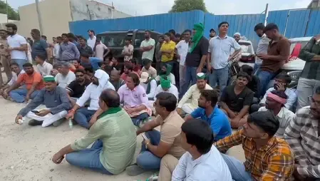 सलारपुर खादर में अवैध निर्माण पर प्राधिकरण की कार्रवाई, किसानों ने किया विरोध