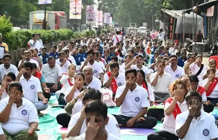 अंतरराष्ट्रीय योग दिवस 2025 : दक्षिण भारत में योग उत्साह, नेताओं और नागरिकों ने लिया हिस्सा
