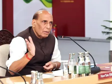 सूचना-जैविक व वैचारिक युद्ध से निपटने को रहें सतर्क और तैयार, सुदर्शन चक्र की है तैयारी : रक्षा मंत्री