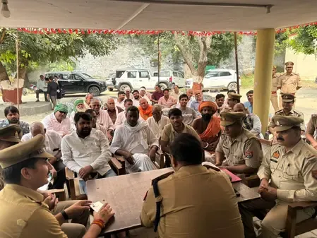  त्योहारों को शांतिपूर्ण एवं सौहार्दपूर्ण तरीके से मनाने का संदेश, ग्रेटर नोएडा के थाना जारचा में हुई गोष्ठी 