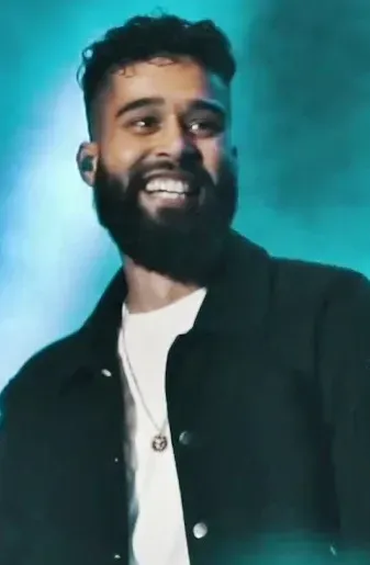 A. P. Dhillon Savors the Culinary Delights of Mumbai During His Visit to India