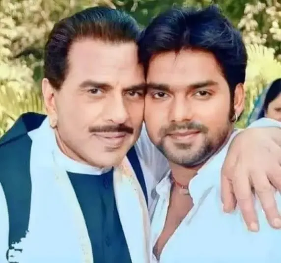 क्या आज सिनेमा की दुनिया सूनी हो गई? पवन सिंह, रवि किशन और भोजपुरी सितारों ने धर्मेंद्र को दी श्रद्धांजलि