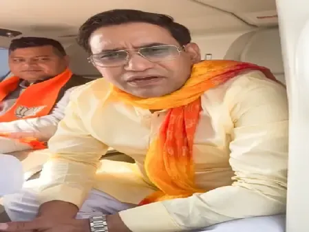 "आज वोट दीजिए, गाना कल से होगा," दिनेश लाल यादव ने की जनता से अपील