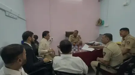 इमरान खान के खिलाफ एफआईआर की मांग: भाजपा नेता किरीट सोमैया गावदेवी पुलिस स्टेशन पहुंचे