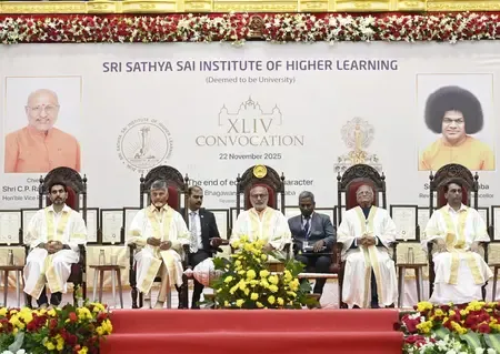 क्या उपराष्ट्रपति राधाकृष्णन ने श्री सत्य साईं उच्च शिक्षा संस्थान के दीक्षांत समारोह में भाग लिया?