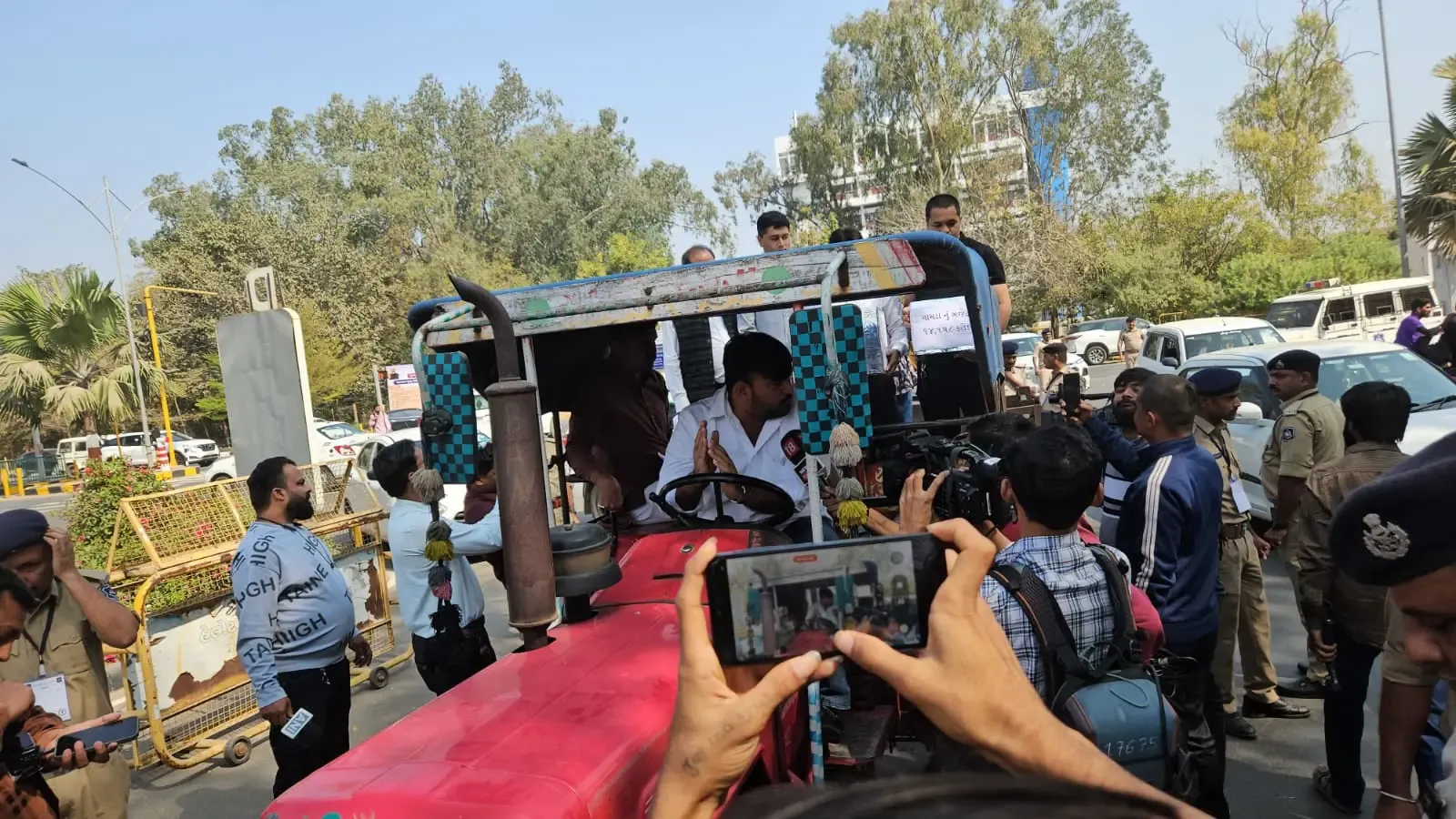 Why Did AAP MLA Drive a Tractor to the Gujarat Assembly?