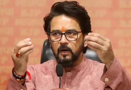 आपदा पीड़ितों को बुनियादी सुविधाएं भी उपलब्ध नहीं करा पाना सुक्खू सरकार की नाकामी : अनुराग ठाकुर 