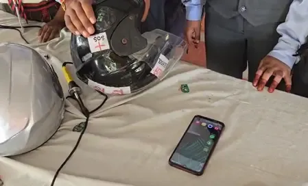 क्या यह हेलमेट जीवनरक्षक बनने जा रहा है, जो एक्सीडेंट होने पर तुरंत घायलों के परिजनों को सूचित करेगा?