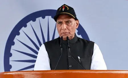 अब पाकिस्तान से कोई बात होगी तो सिर्फ पाक अधिकृत कश्मीर पर होगीः राजनाथ सिंह