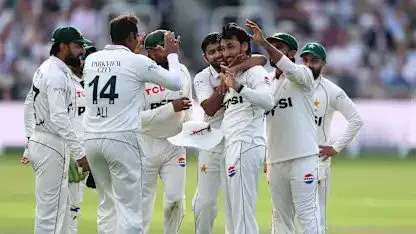 लॉर्ड्स टेस्ट पहला दिन: मोहम्मद अब्बास के 4 विकेट, इंग्लैंड 9 विकेट पर 248 रन