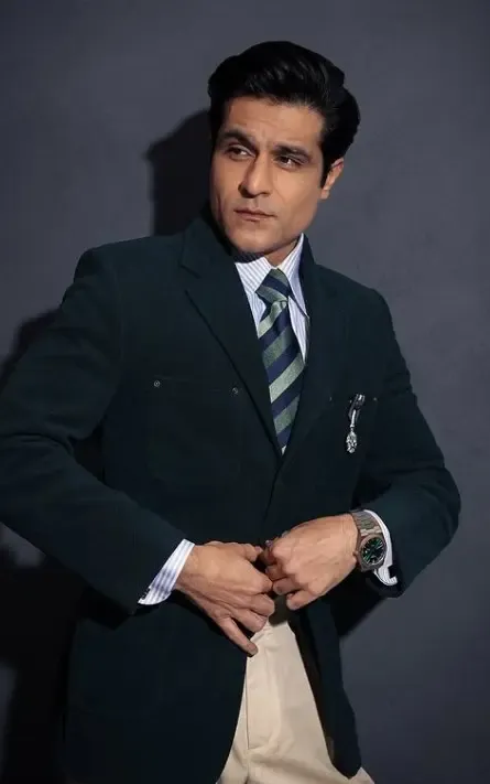 क्या अभिनेता धर्मेंद्र के निधन ने सनी हिंदुजा को भावुक कर दिया?