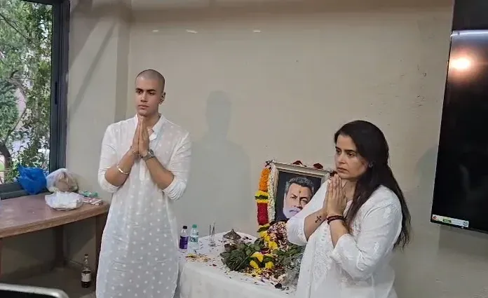 प्रदीप रावत की शांति सभा में उमड़े बॉलीवुड सितारे, बेटे विक्रमादित्य बोले — 'पिता ने अहंकार न रखने की सीख दी'