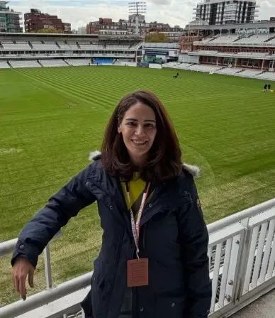 क्या अभिनेत्री मोना सिंह ने लंदन के मशहूर लॉर्ड्स स्टेडियम का दौरा किया?