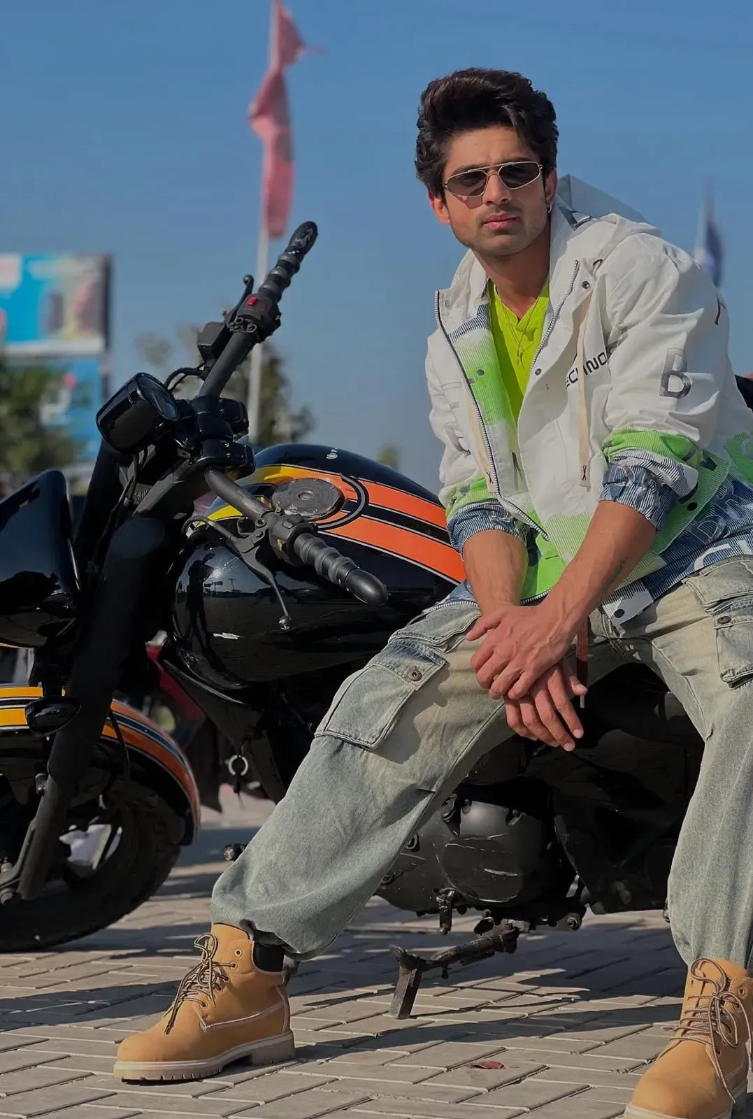 How Does Abhishek Kumar Relate to Pamma from Tu Aashiki Haii?