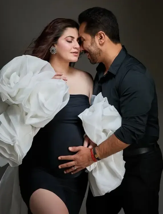 अभिषेक पाठक और शिवालिका ओबेरॉय बने माता-पिता, घर आई नन्ही लक्ष्मी