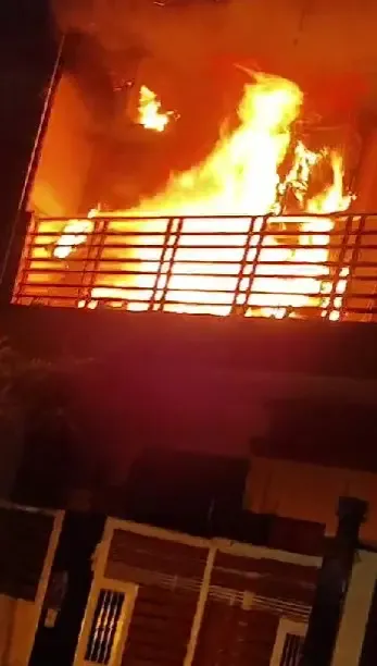 AC blast sparks major house fire in Greater Noida; no casualties