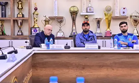 ACB Officials Strategize with New Head Coach Richard Pybus