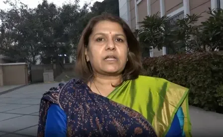 'अच्छा हुआ इसका दोष नेहरू को नहीं दिया', दिल्ली प्रदूषण पर कांग्रेस का तंज 