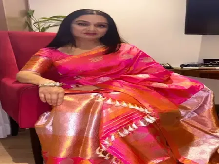 एक्टिंग नहीं आज भी सिंगिंग है पद्मिनी कोल्हापुरी का पहला प्यार, सोशल मीडिया पर प्रशंसक कर रहे सराहना 