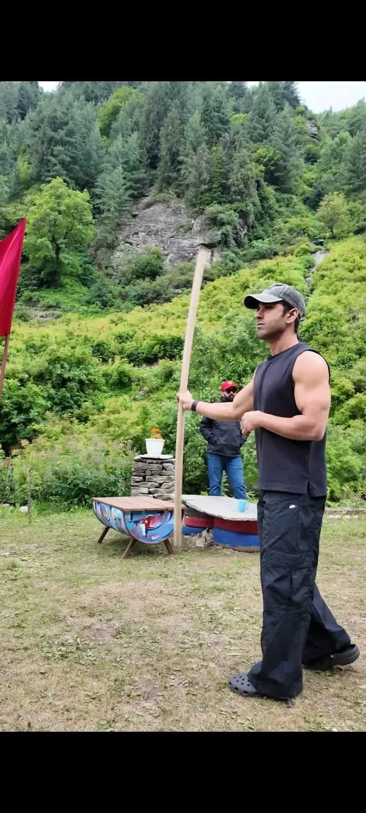 क्या पुलकित सम्राट एक्शन के जुनून में डूबे हैं? 'राहु केतु' के लिए सीखी बो-स्टाफ फाइटिंग