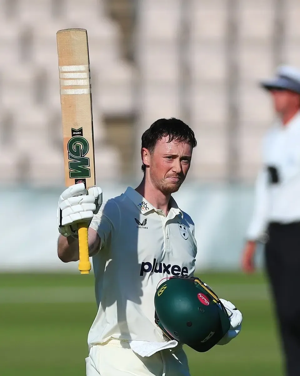 Adam Hose signs three-year Worcestershire deal, committed until 2029