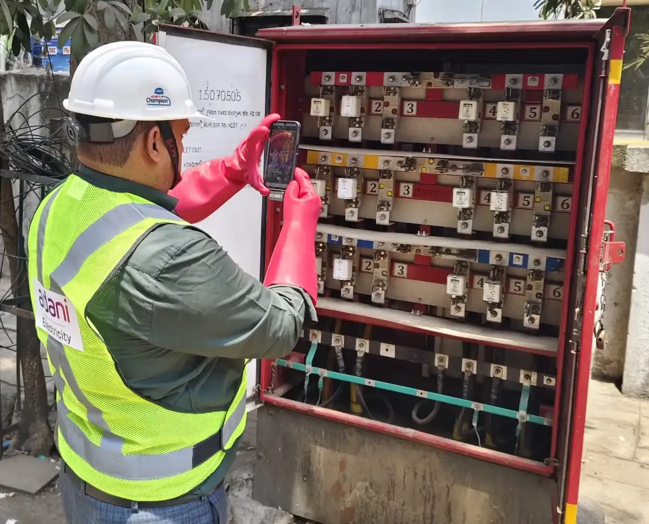 How is Adani Electricity Equipping Its ‘Power Warriors’ with Advanced Mobile Thermal Imaging Tools?