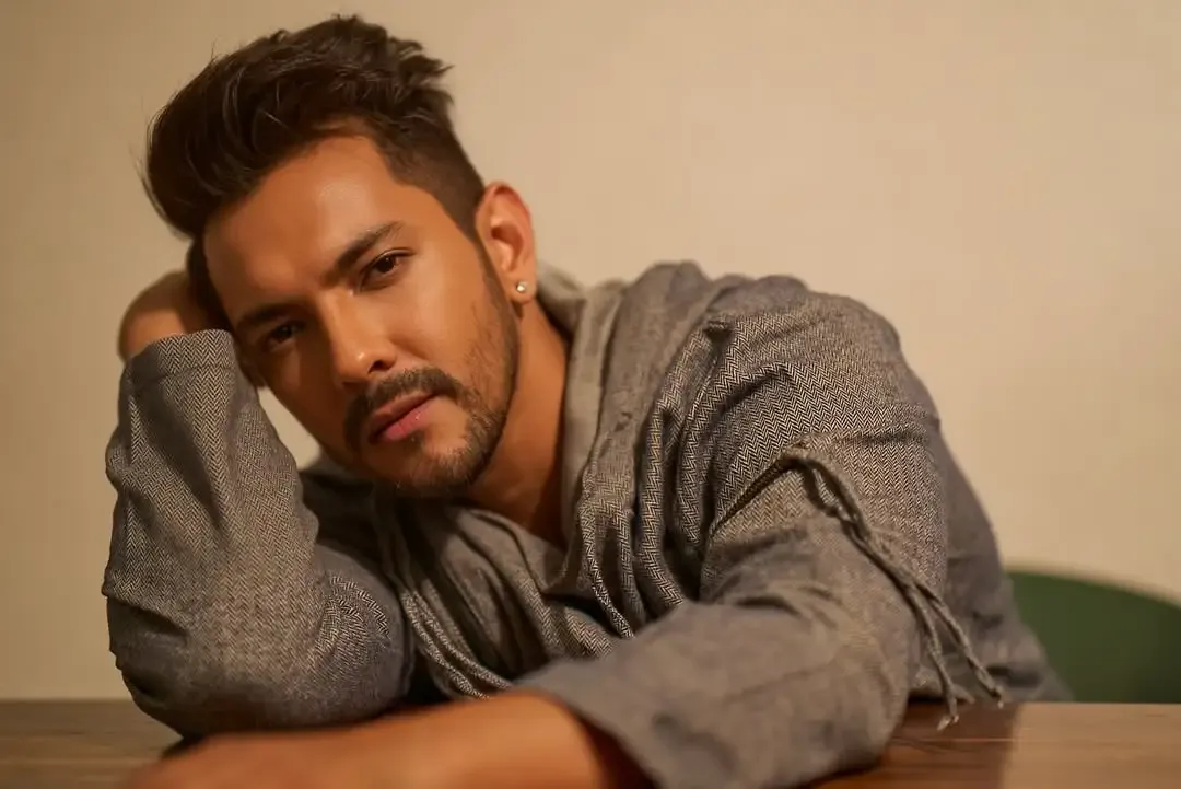 Is Aditya Narayan the New Contestant on Rise & Fall?