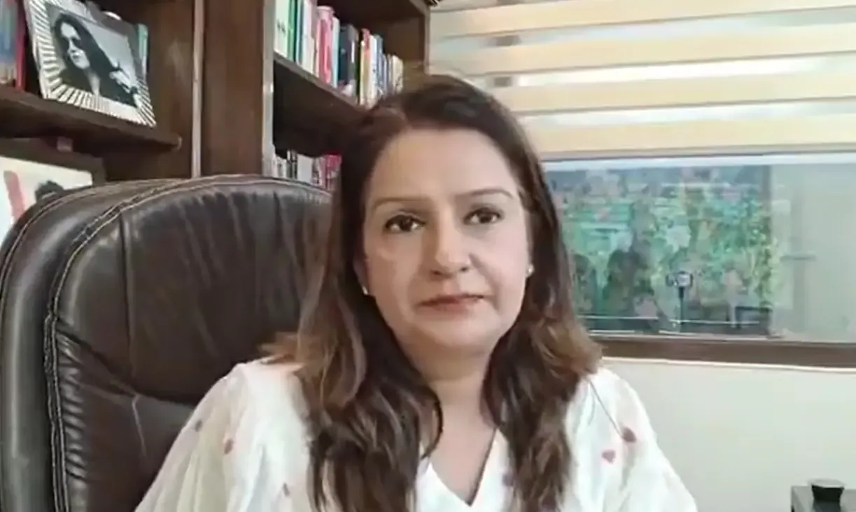 प्रियंका चतुर्वेदी का निशिकांत दुबे पर आरोप: आदित्य ठाकरे से संबंधित माफी की मांग