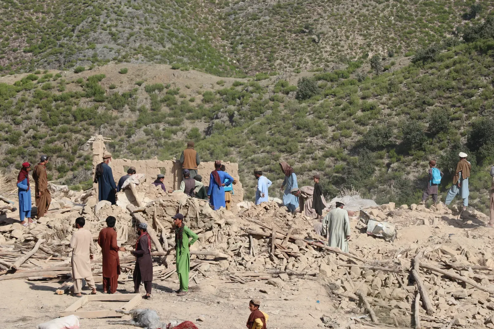 Pakistan airstrikes kill 10 in Afghanistan's Kunar and Helmand