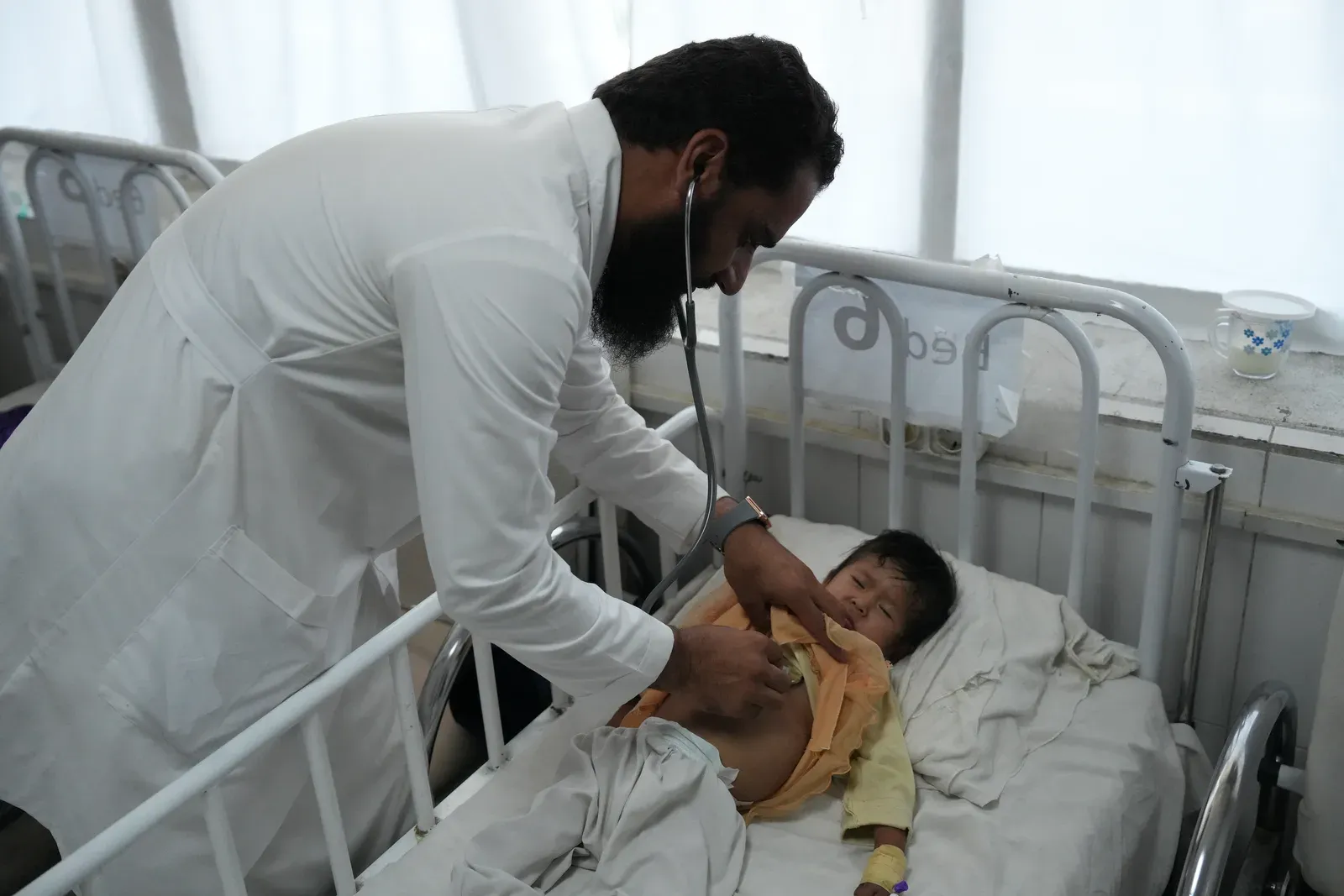 Afghanistan malnutrition doubles as 6 million migrants return from Pakistan, Iran