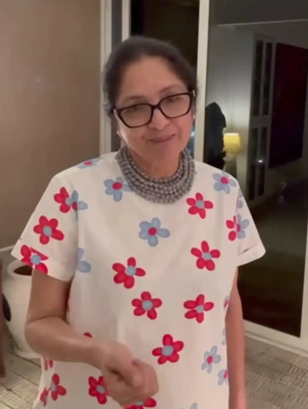 Did Neena Gupta Join Kareena Kapoor in Criticizing Prada for Imitating Kolhapuri Chappals?