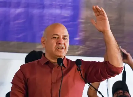 Manish Sisodia Joins Kejriwal in 'Satyagraha' Over Delhi Liquor Case