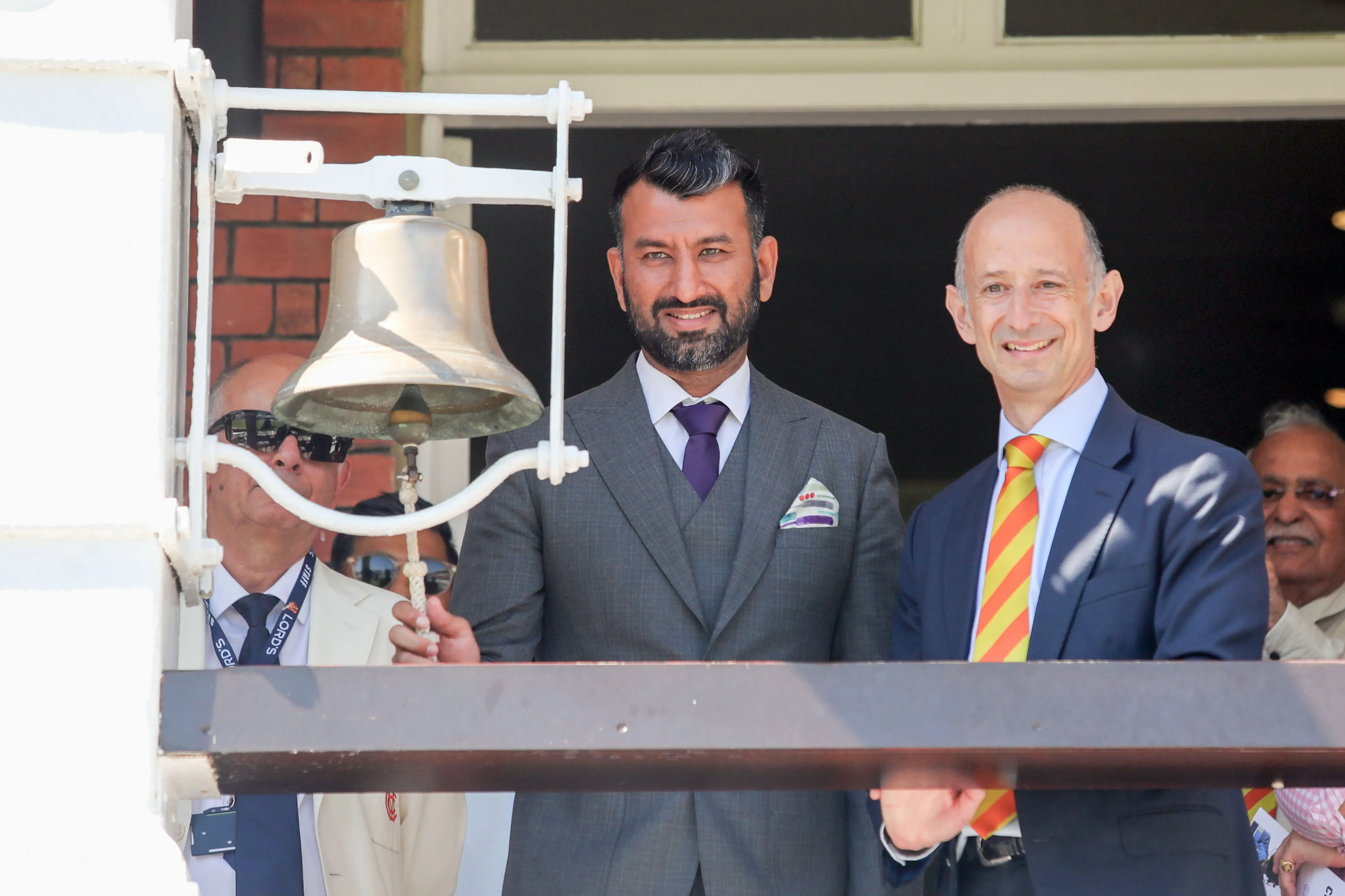 क्या भारतीय टीम टर्निंग विकेट चाहती है, तो बल्लेबाजों को अलग तरीके से खेलना होगा?