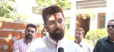 चिराग पासवान का विपक्ष पर पलटवार: 'चुनाव प्रक्रिया से दिक्कत है तो इलेक्शन लड़ना छोड़ दो'
