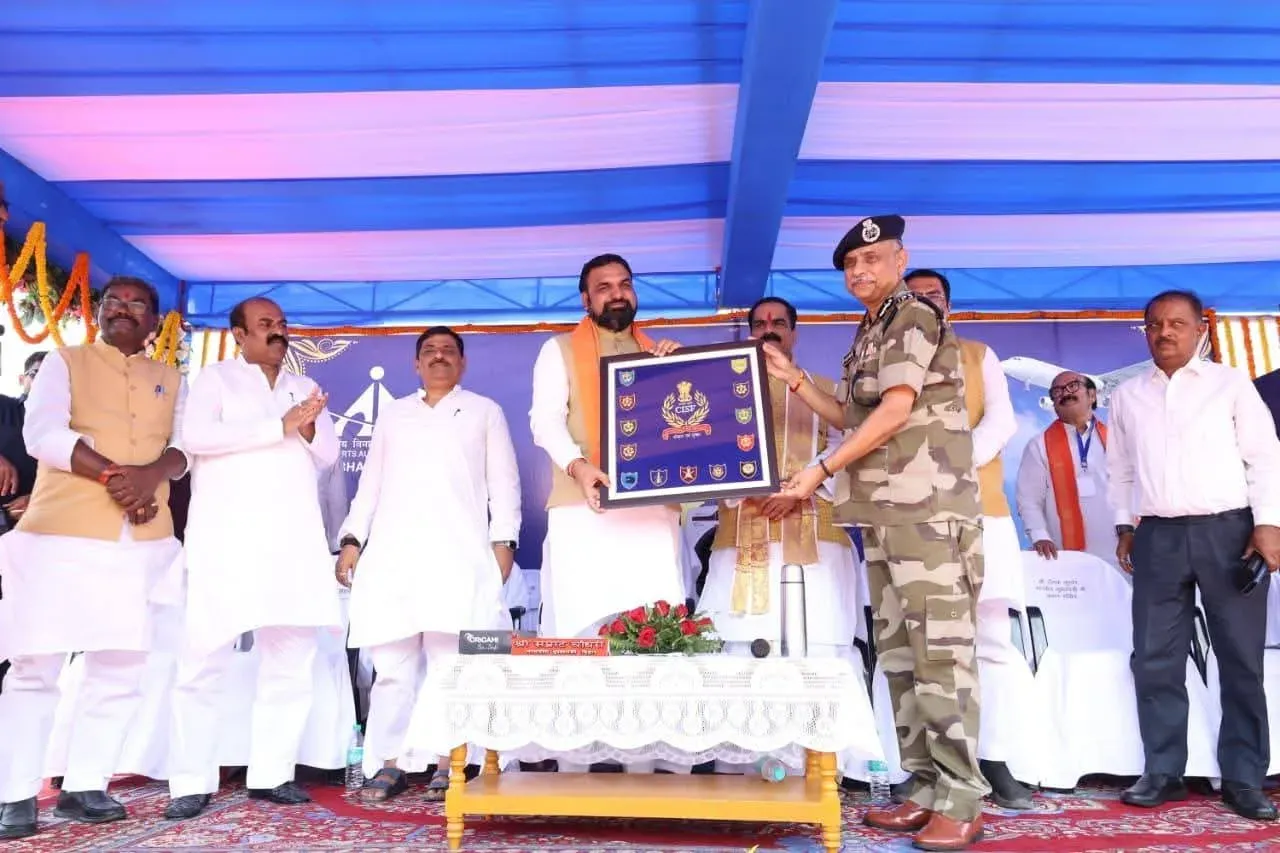 दरभंगा एयरपोर्ट CISF को सौंपा, CM सम्राट चौधरी बोले — 5 साल में बिहार की एयर कनेक्टिविटी 10 गुना बढ़ाएंगे