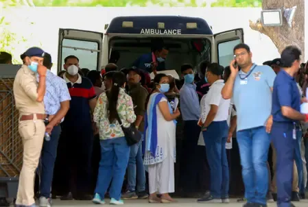 अहमदाबाद विमान हादसा: सिविल अस्पताल में अब तक 87 लोगों के डीएनए सैंपल का मिलान हुआ