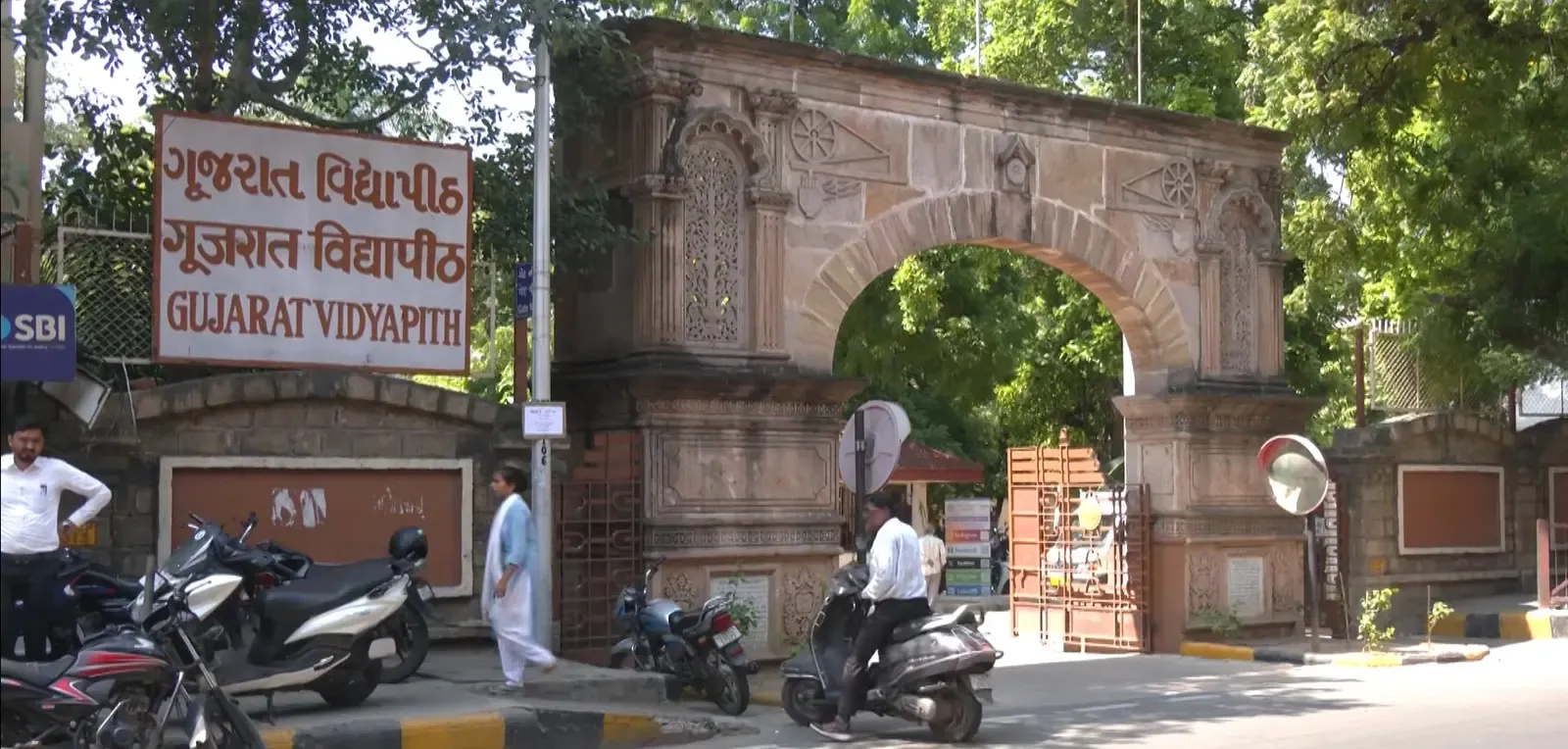 गुजरात विद्यापीठ में प्राकृतिक खेती की ट्रेनिंग: छात्रों को हर माह 20 घंटे का प्रशिक्षण, रसायन मुक्त कृषि पर जोर