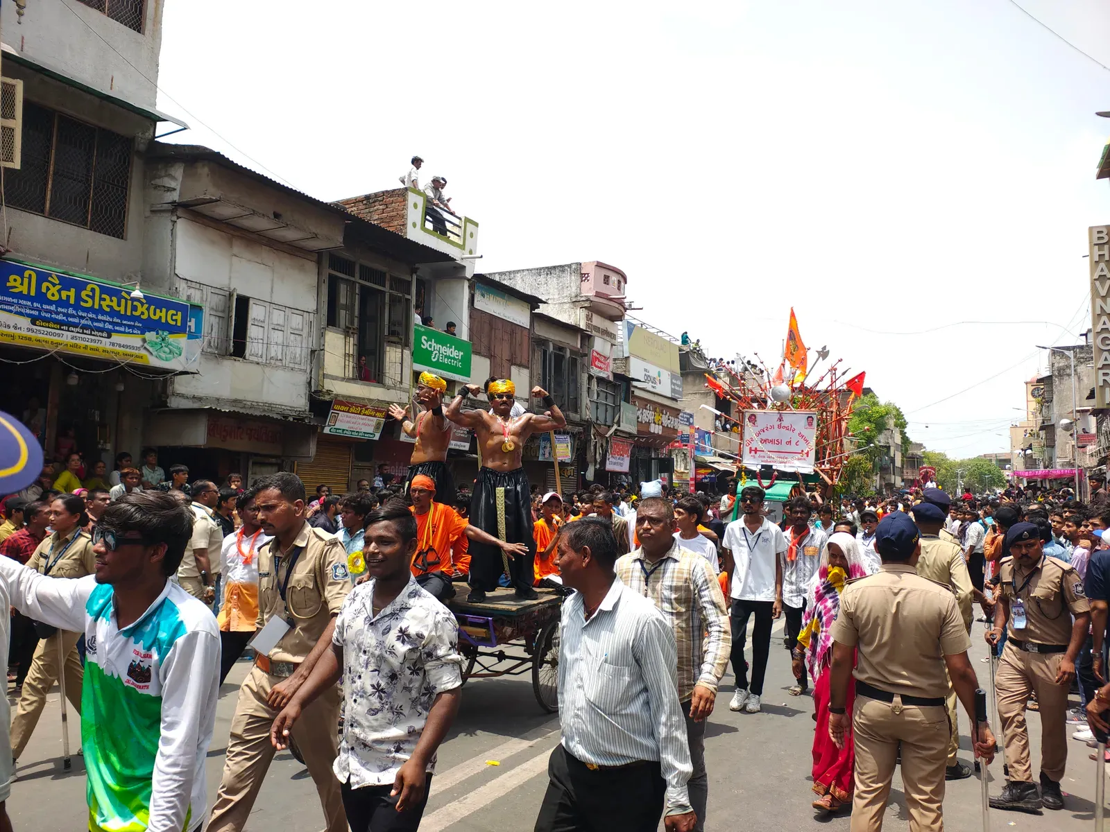 Ahmedabad Rath Yatra 2025: AI surveillance, 31,000 cops secure Saraspur halt
