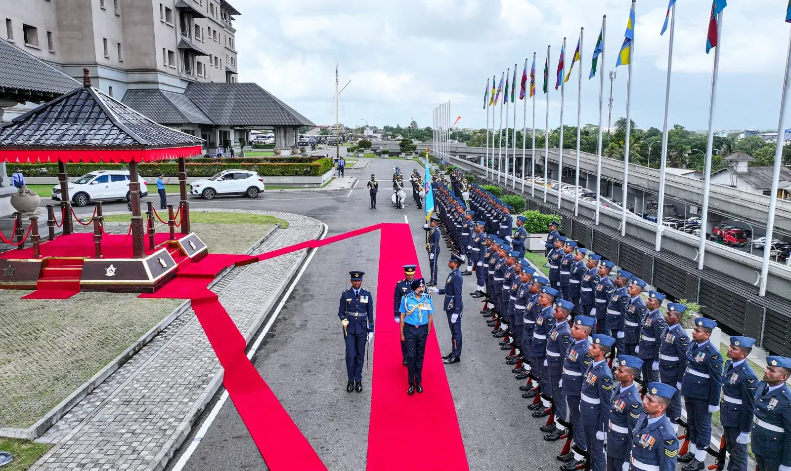 Air Chief Marshal AP Singh receives Guard of Honour at SLAF HQ, pays tribute to IPKF martyrs