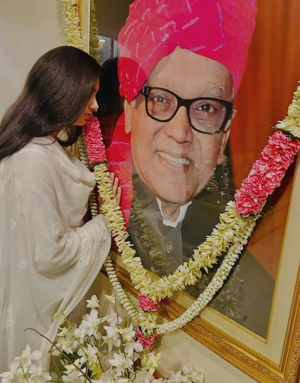 Aishwarya Rai Bachchan's Heartfelt Tribute to Late Father on His Death Anniversary