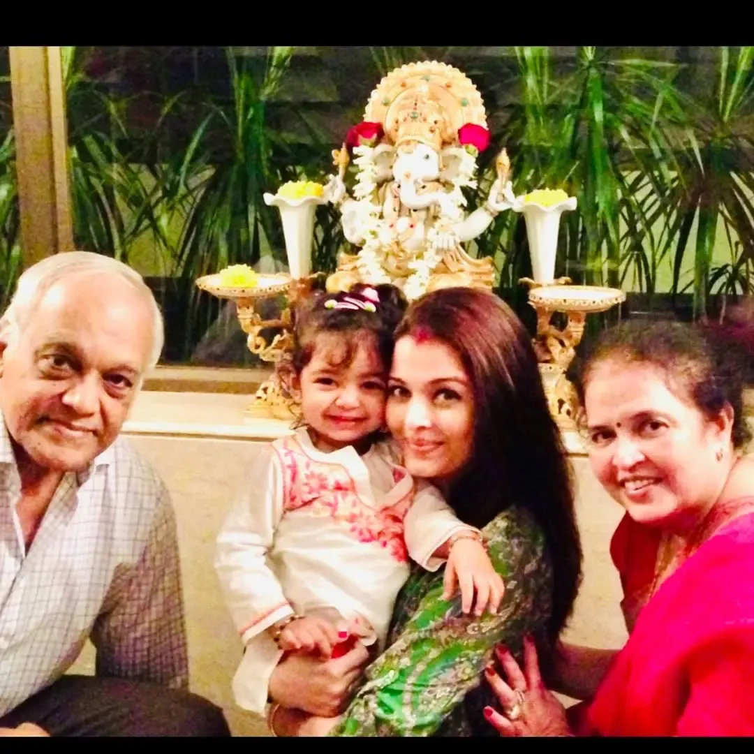 Did Aishwarya Rai Share an Adorable Unseen Pic of Aaradhya with Her Grandparents on Their Anniversary?