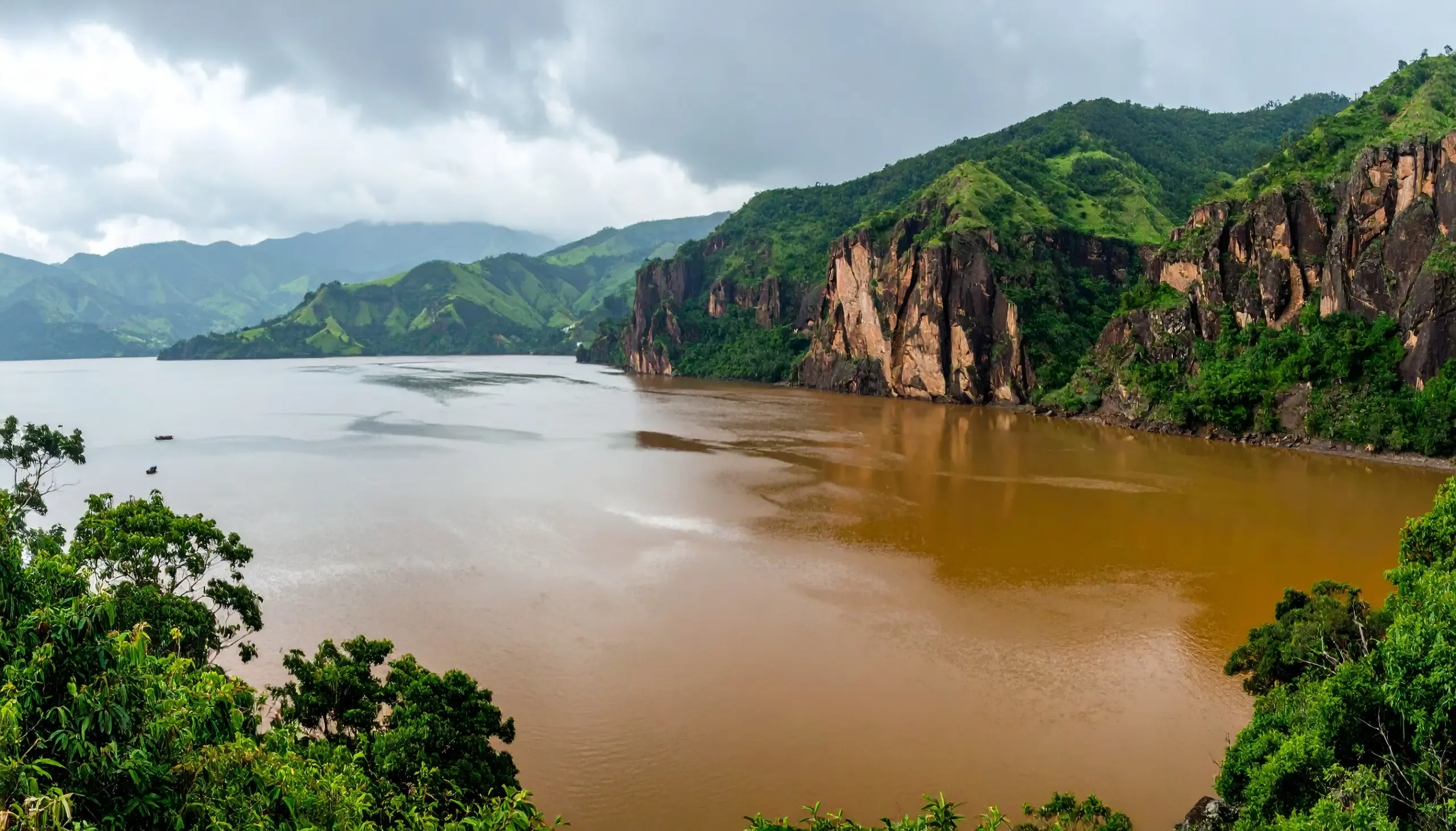 कैमरून की झील न्योस: खूबसूरत लेकिन जानलेवा, 1986 में आई थी बड़ी त्रासदी