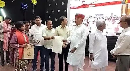 अजमेर में जिला स्तरीय रोजगार समारोह, युवाओं को मिले नियुक्ति पत्र 