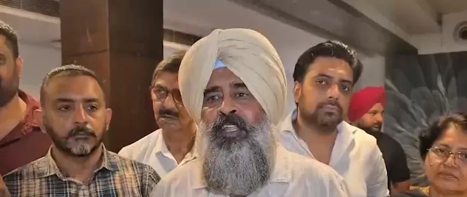 परगट सिंह का आरोप: AAP सरकार आलोचना दबाने में BJP की राह पर, अकाल तख्त के फैसले का स्वागत