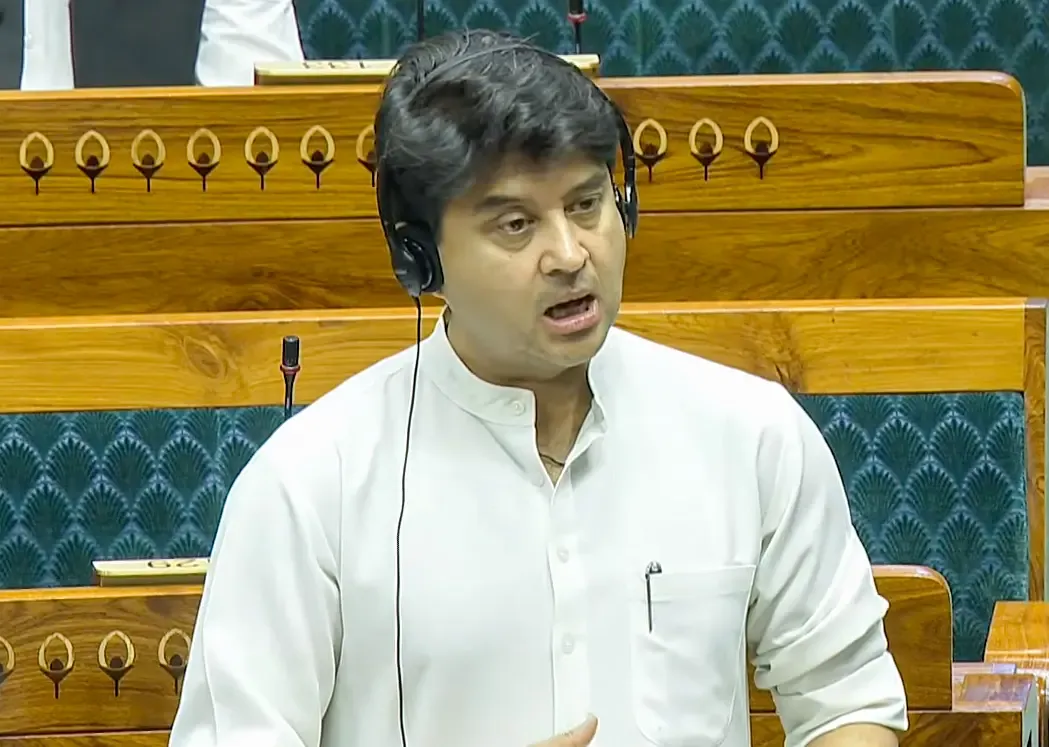 अकासा एयर ग्वालियर से दिल्ली और बेंगलुरु के लिए उड़ान सेवाएं शुरू करेगी, कनेक्टिविटी में होगा सुधार: ज्योतिरादित्य सिंधिया