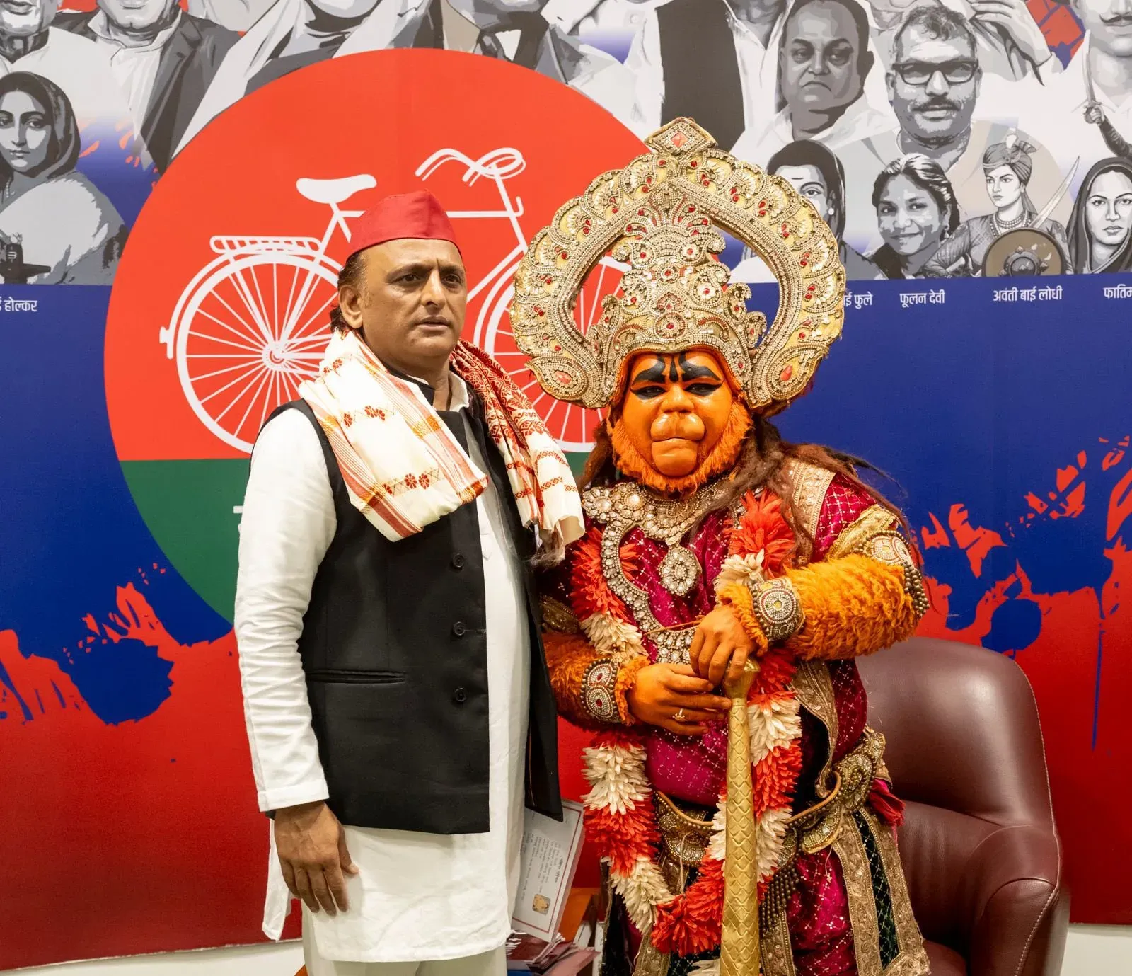 Akhilesh slams BJP over artist's Hanuman dance, revives Yash Bharti pledge